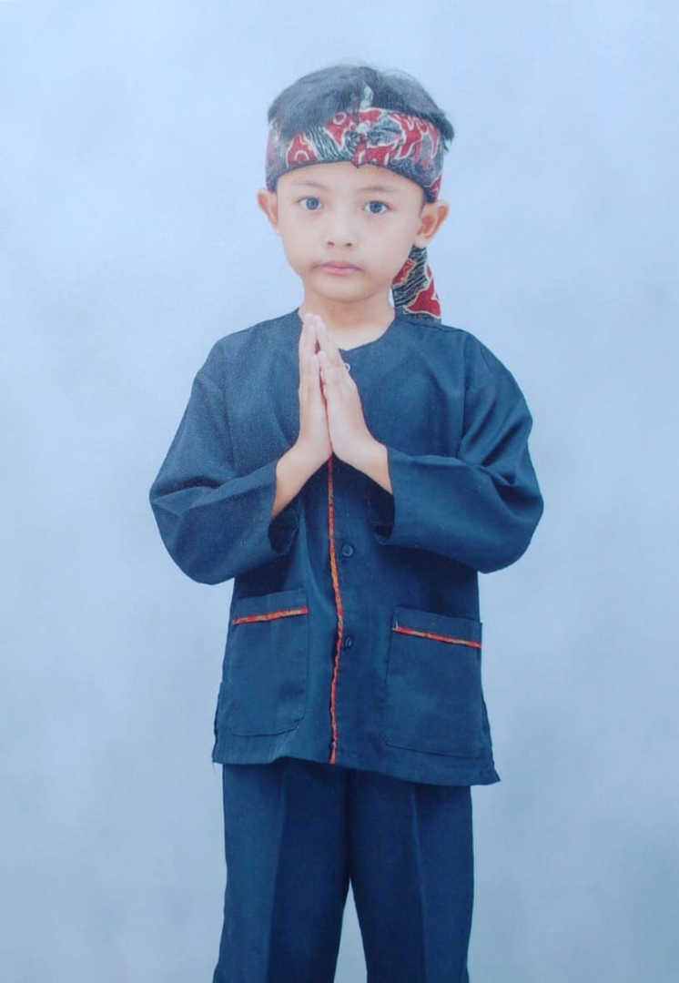 https://eiji-arata-raqila.khitanan.id/dirmember/00000002/andi_suandi01/photo-17351-10957-l-202506100830.jpg